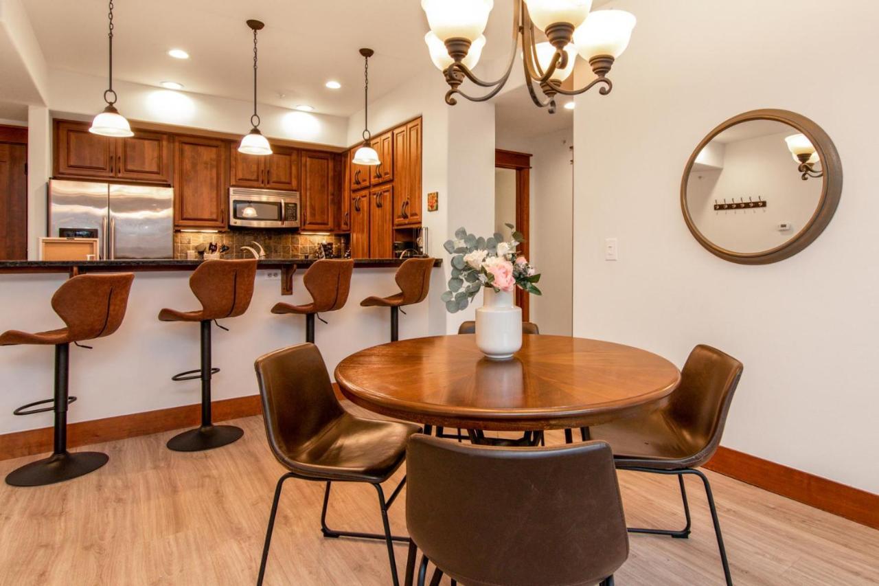 Modern Riverstone Condo With Grand Deck - Steps To Shops, Restaurants, Trails And River 코어 드얼린 외부 사진
